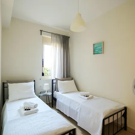 Cisterna - Shared Pool Apartman