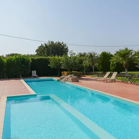 Cisterna - Shared Pool Διαμέρισμα *